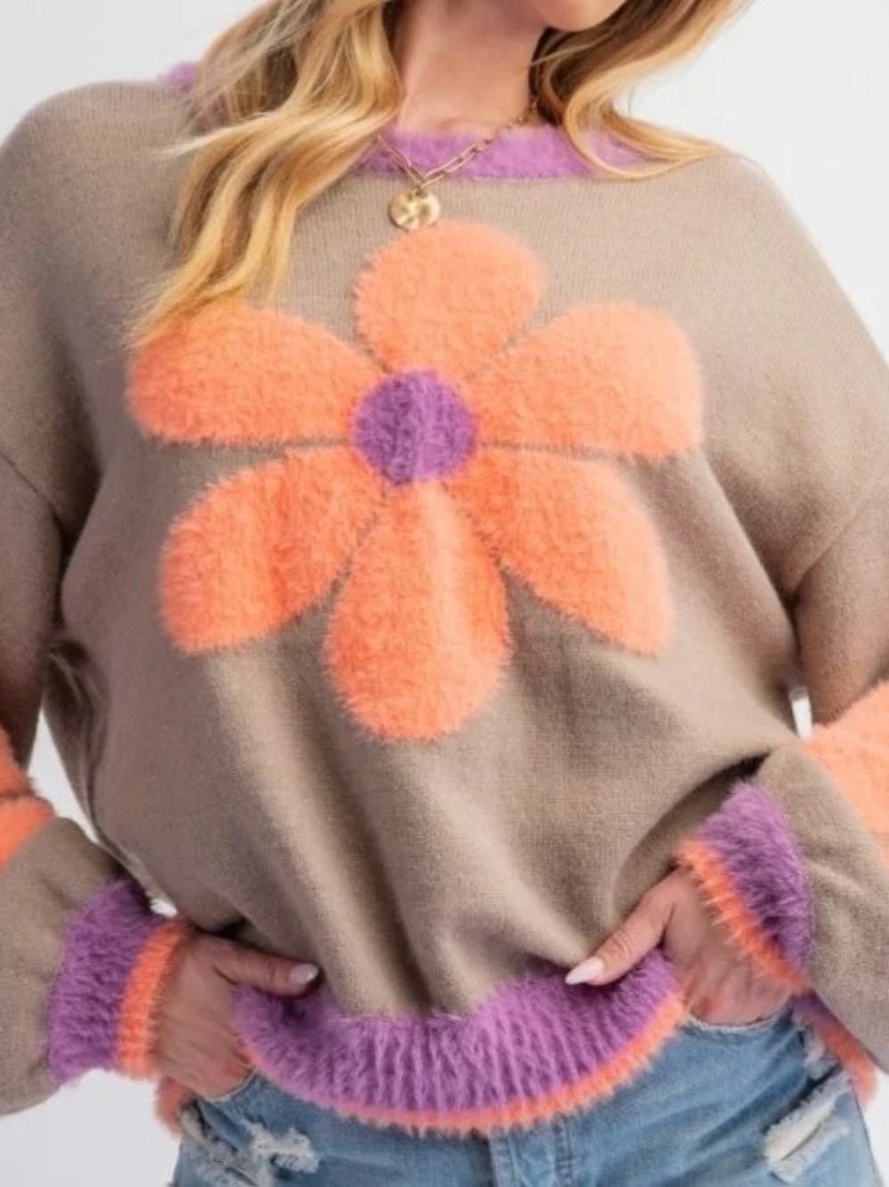 easel --In A Daisy- SUPER soft SWEATER